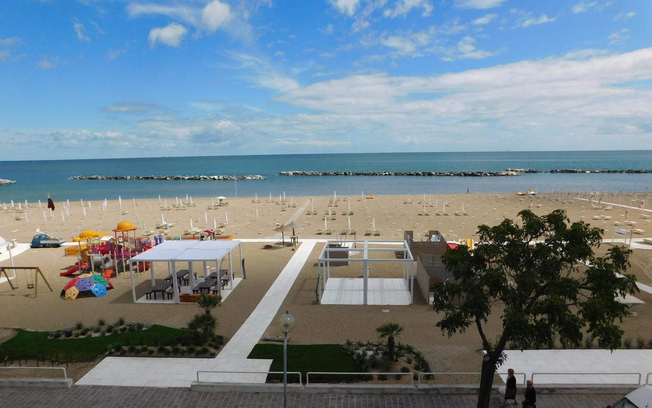 GIMMI HOTEL RIMINI 3 Olaszorsz g HUF 50964 rt l BOOKED